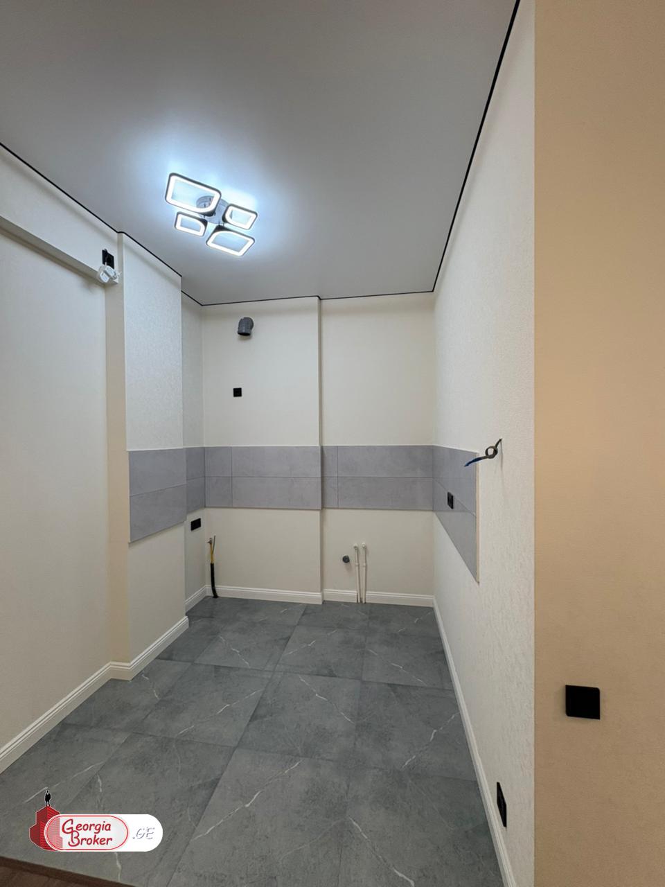 იყიდება ახალი გარემონტებული 2 ოთახიანი ბინა